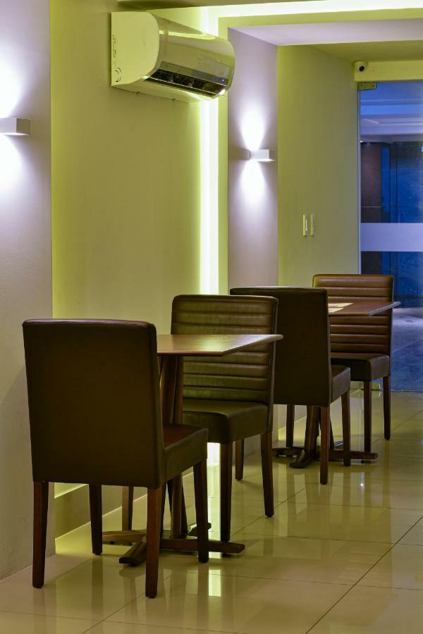 Littoral Gold Flat Hotel โจเอาเปสโซอา ภายนอก รูปภาพ