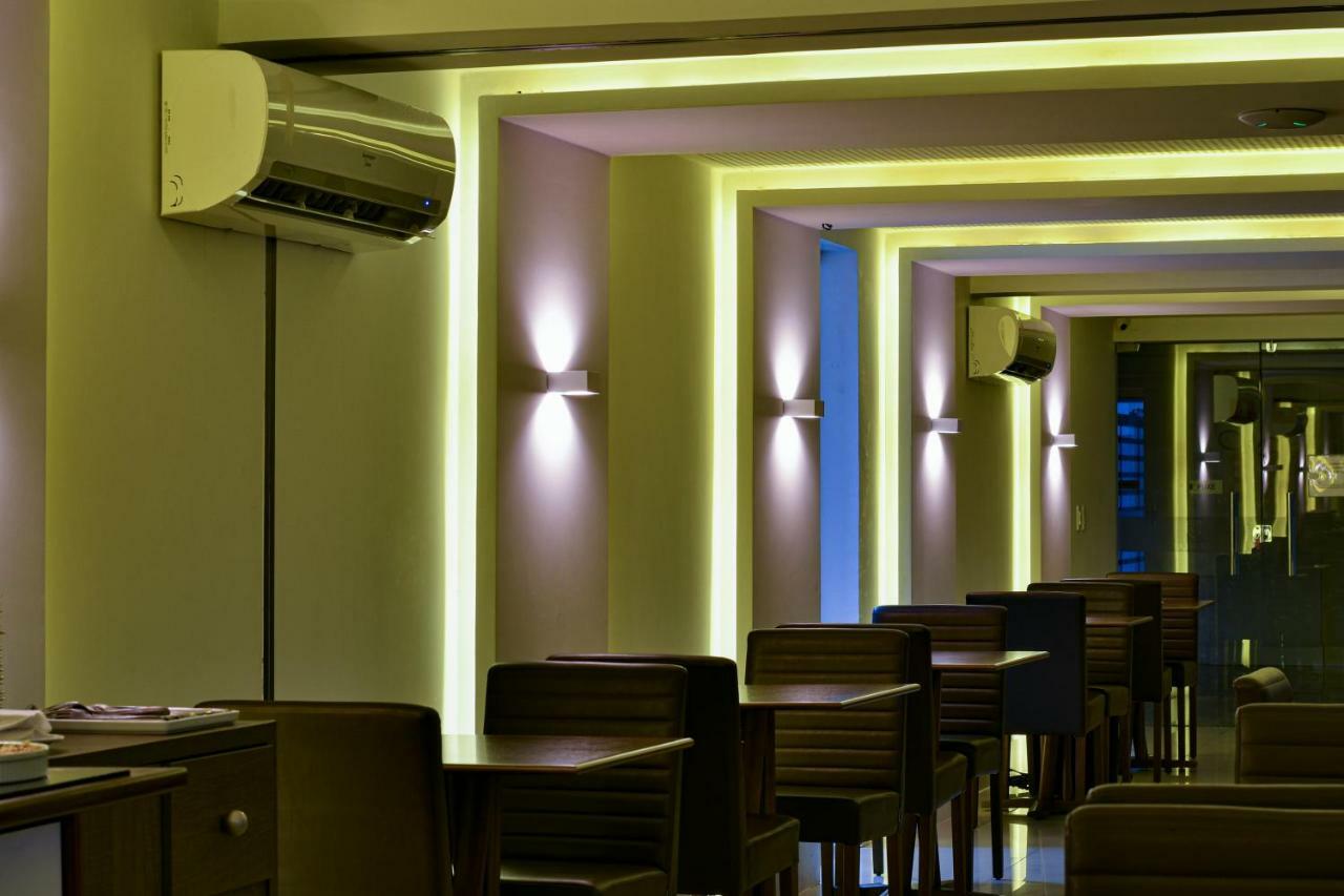 Littoral Gold Flat Hotel โจเอาเปสโซอา ภายนอก รูปภาพ