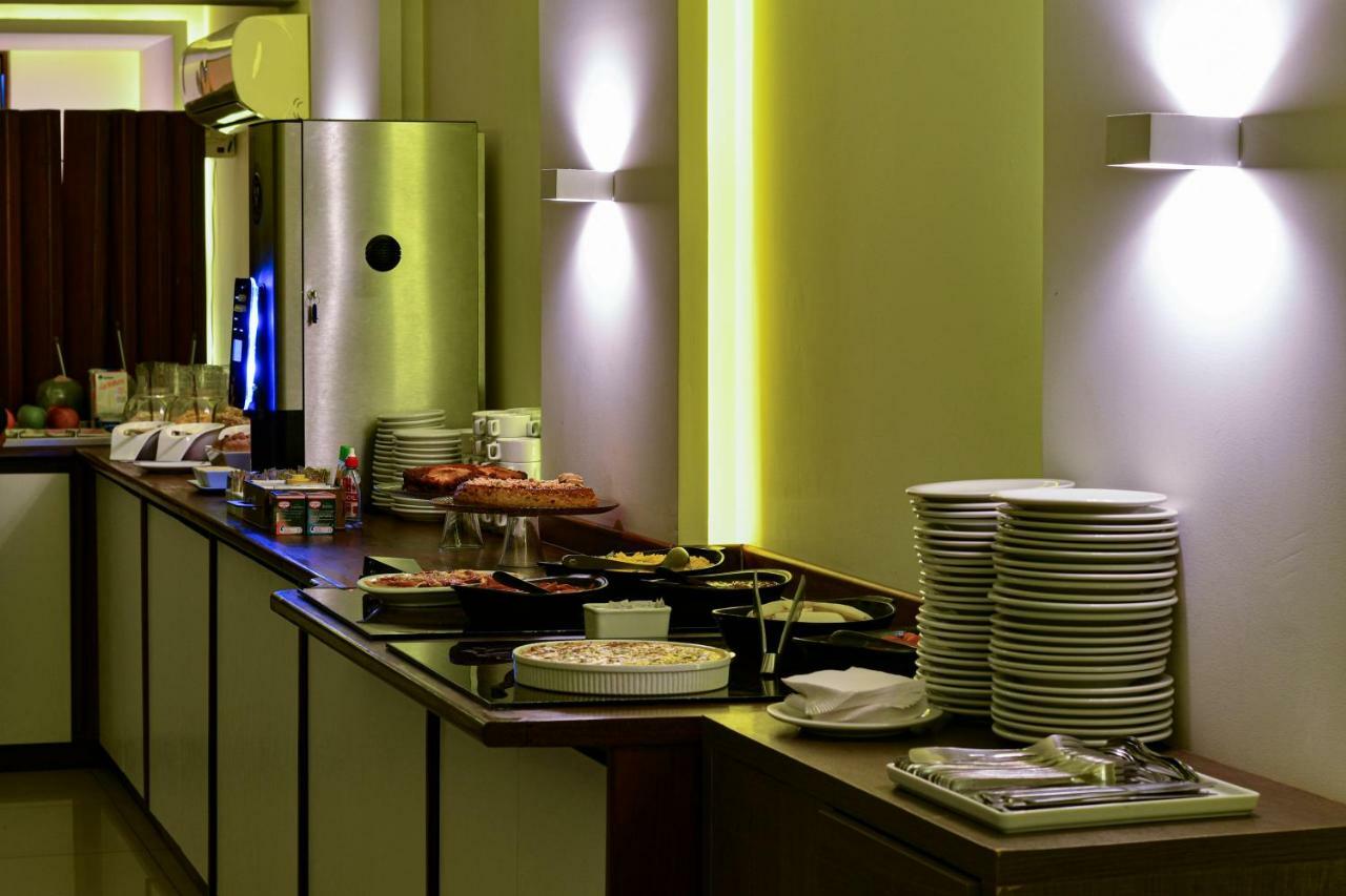 Littoral Gold Flat Hotel โจเอาเปสโซอา ภายนอก รูปภาพ